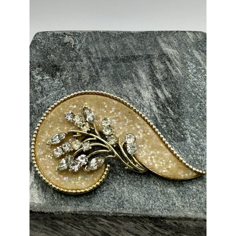 Vintage Coro Glitter Brooch Pin‎ Rhinestones Gold Tone Swirl MCM
